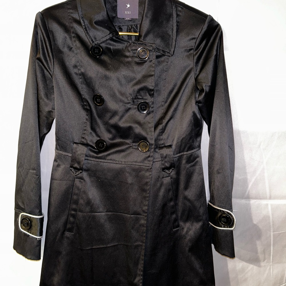 XXI Vintage Black White Satin Trench Coat Women’s | Double Breasted Long Jacket